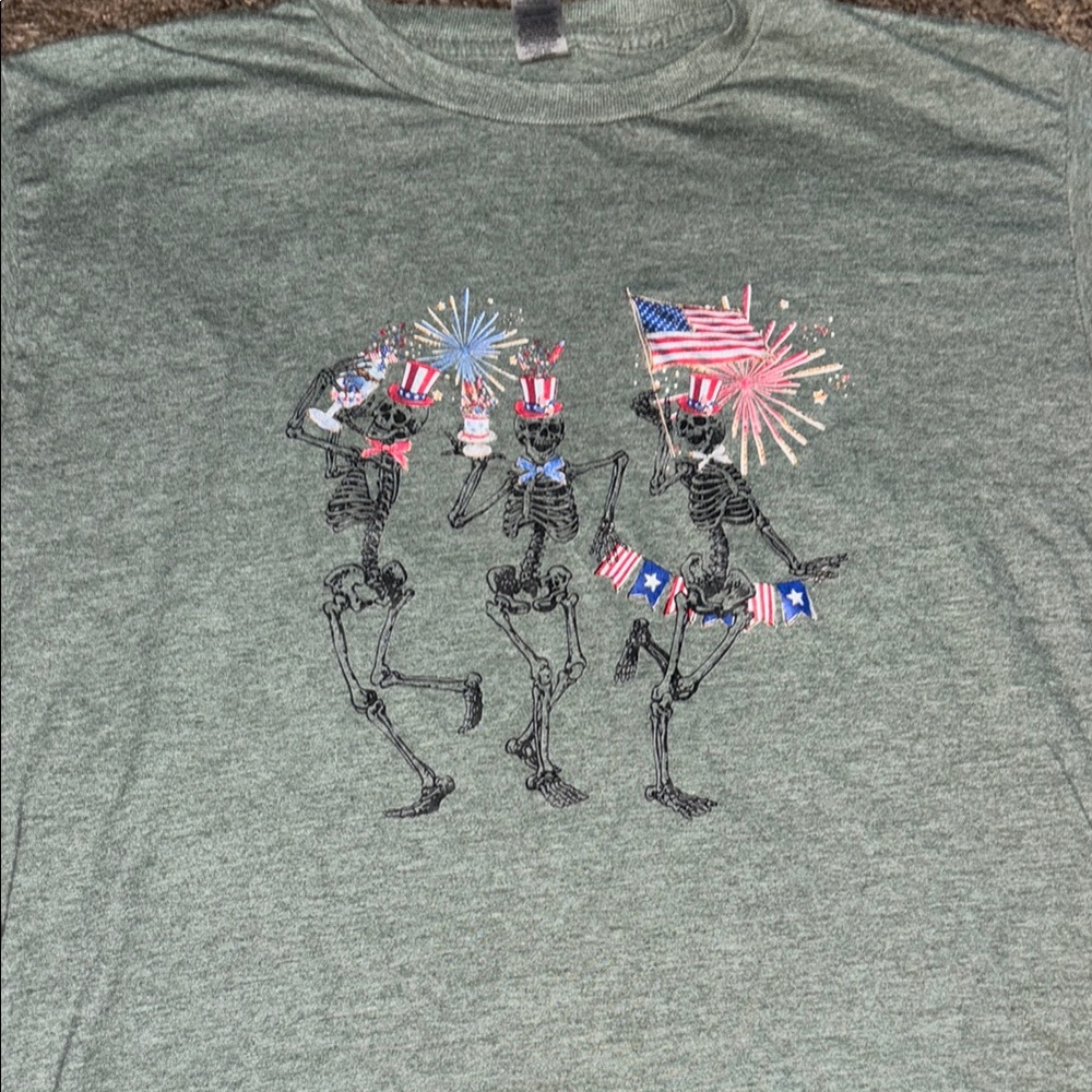 Gildan Green Polo T-Shirt with Short Sleeves